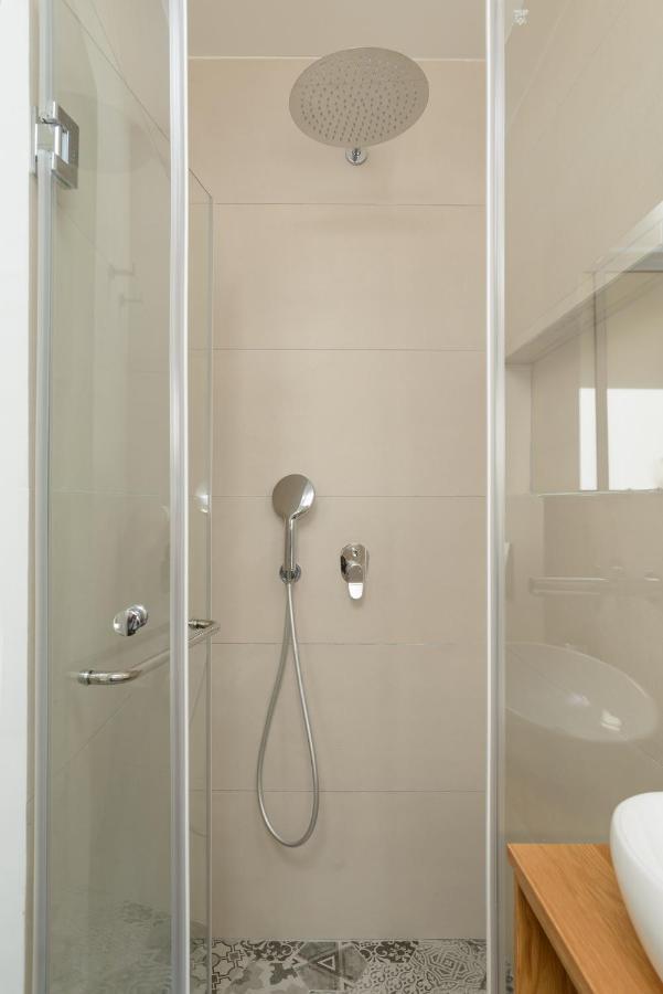 The Lantern By Holyguest Apartment Tel Aviv